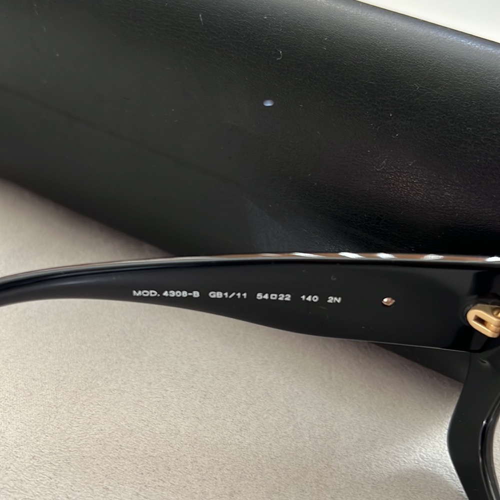 Versace Sunglasses - Picture 6 of 6